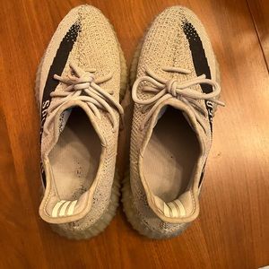 Yeezy 350 v2 slate size 8.5